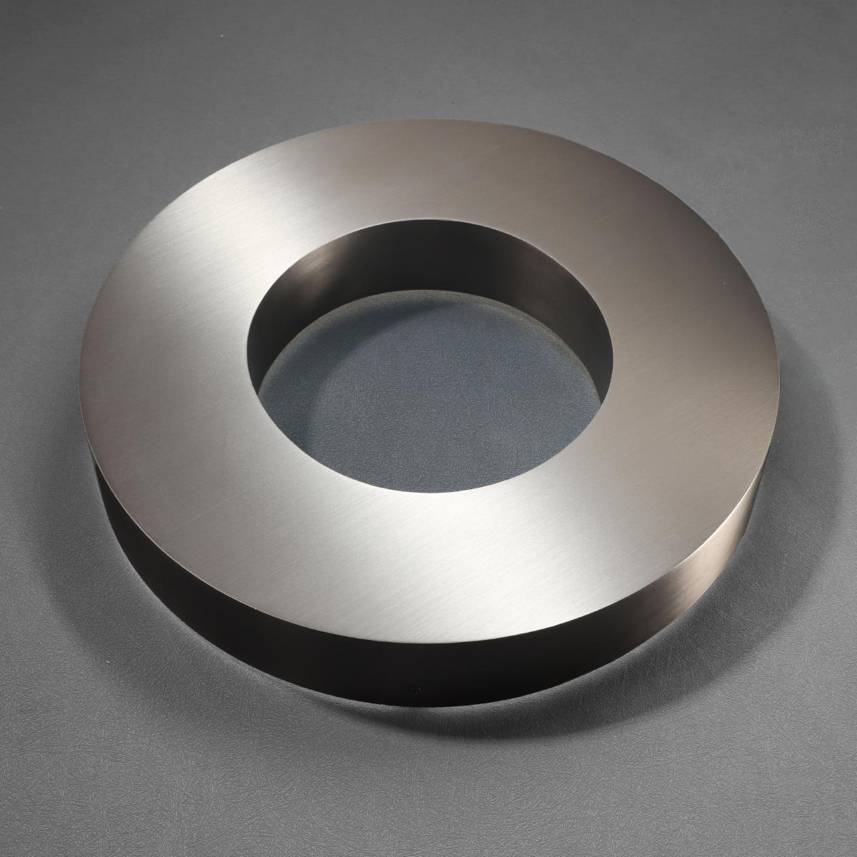 发光字背发光金属拉丝正面