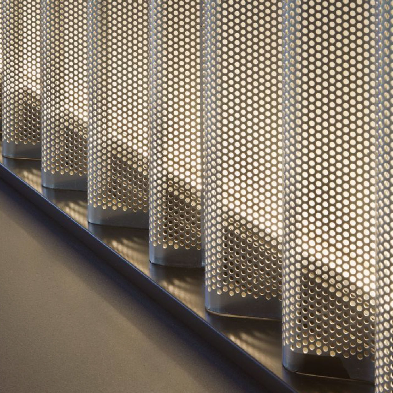 5 弧形立体冲孔板