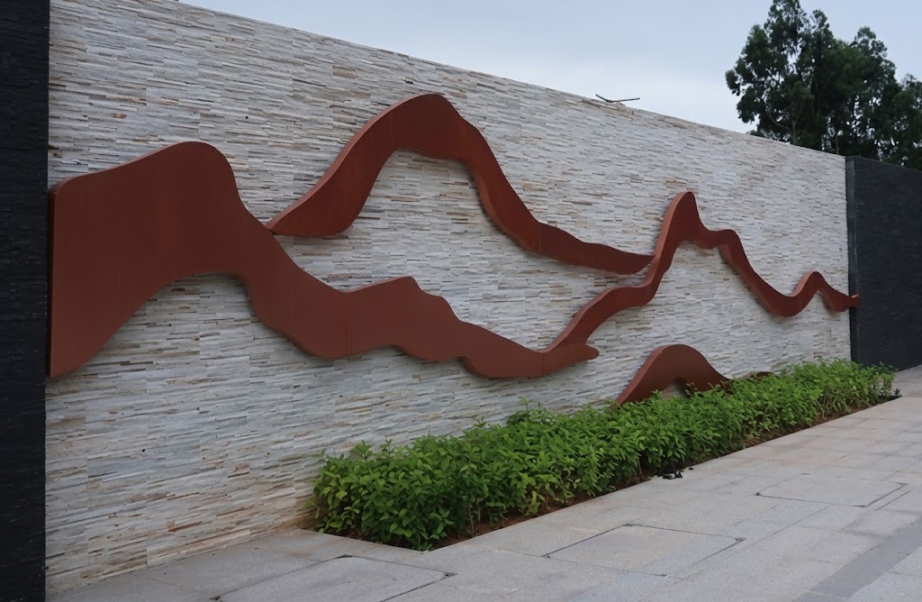 aluminum architectural signs